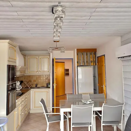Apartment 2 Climatise Avec Piscine, A 7 Min De La Plage Au Grau-du-roi - Fr-1-716-66 *